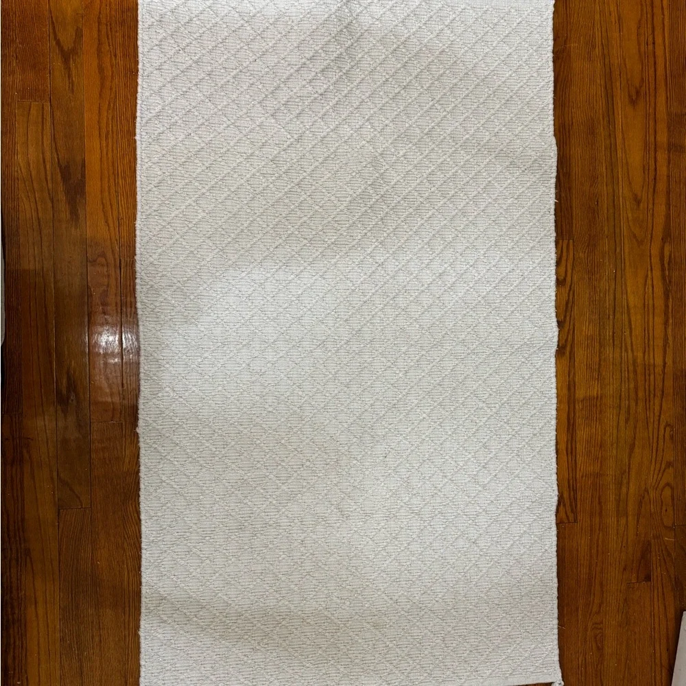 Textured Cream Bath Mat with Tassels